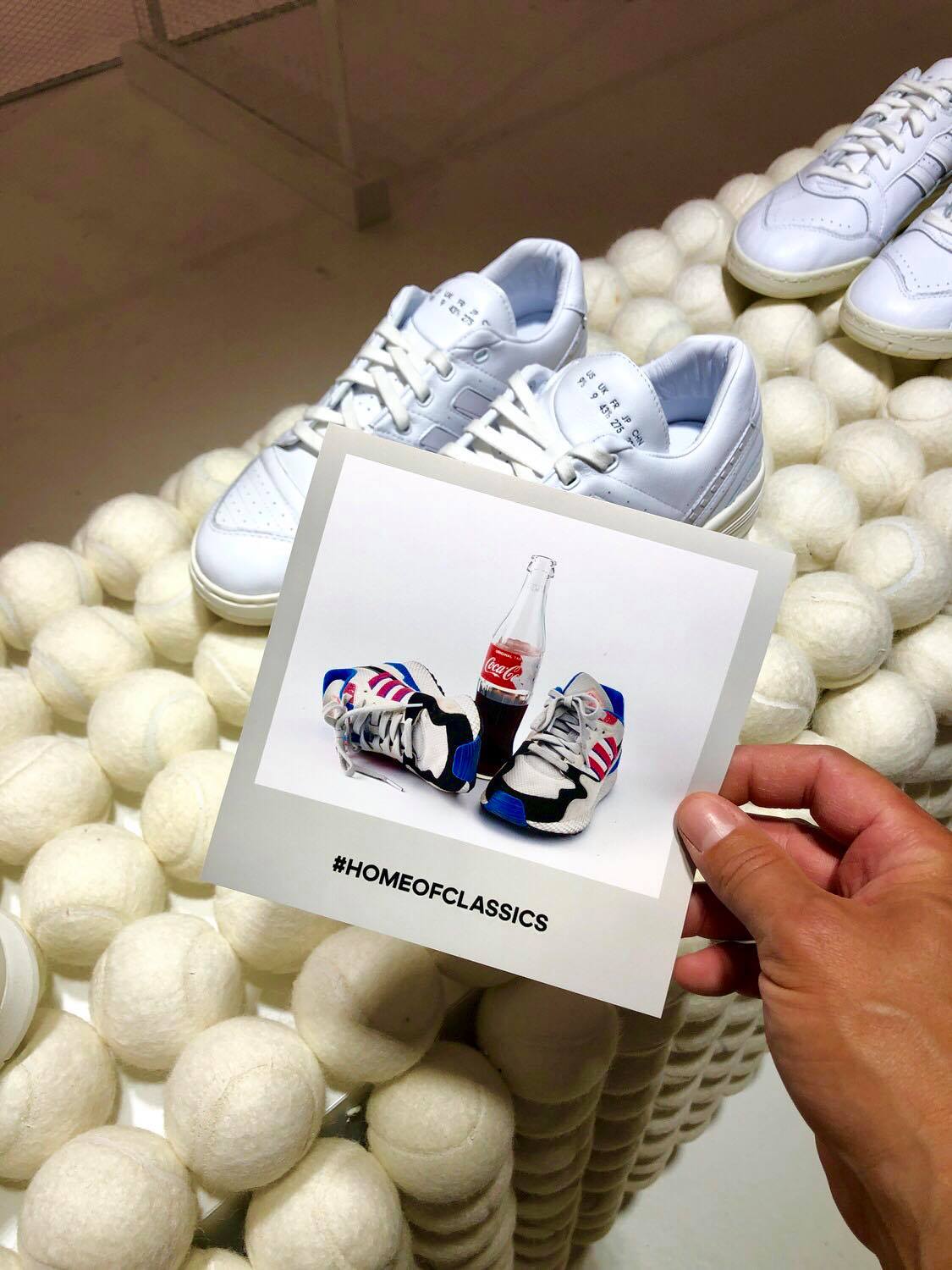 Animation Packshot Carte Blanche Adidas Lensman Paris