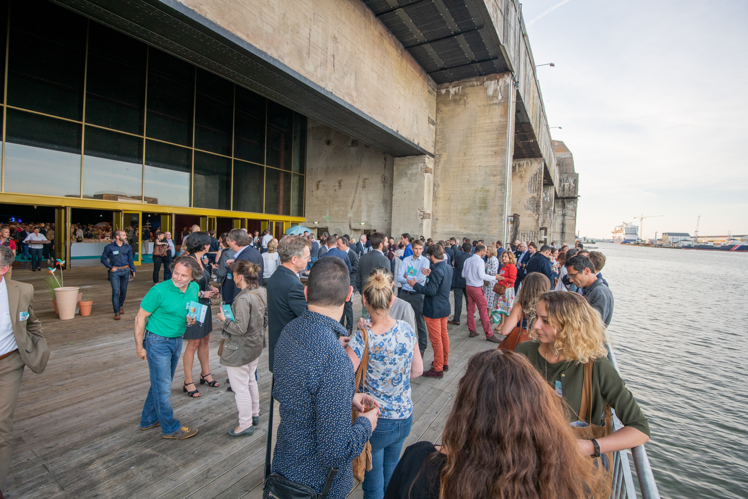 Reportage Photo New Wave Party Cravate Et Sandalettes Saint Nazaire Lensman