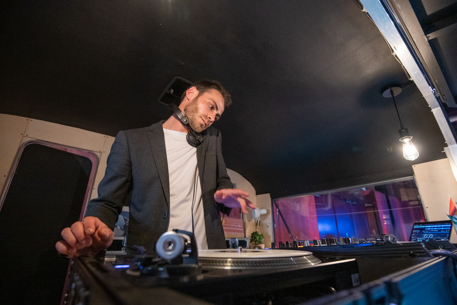 Reportage Photo New Wave Party Cravate Et Sandalettes Saint Nazaire Lensman