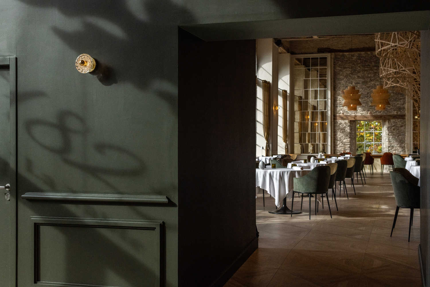 reportage photo restaurant Le la table du Domaine de la Brulaire Geste Lensman Agence ALTO
