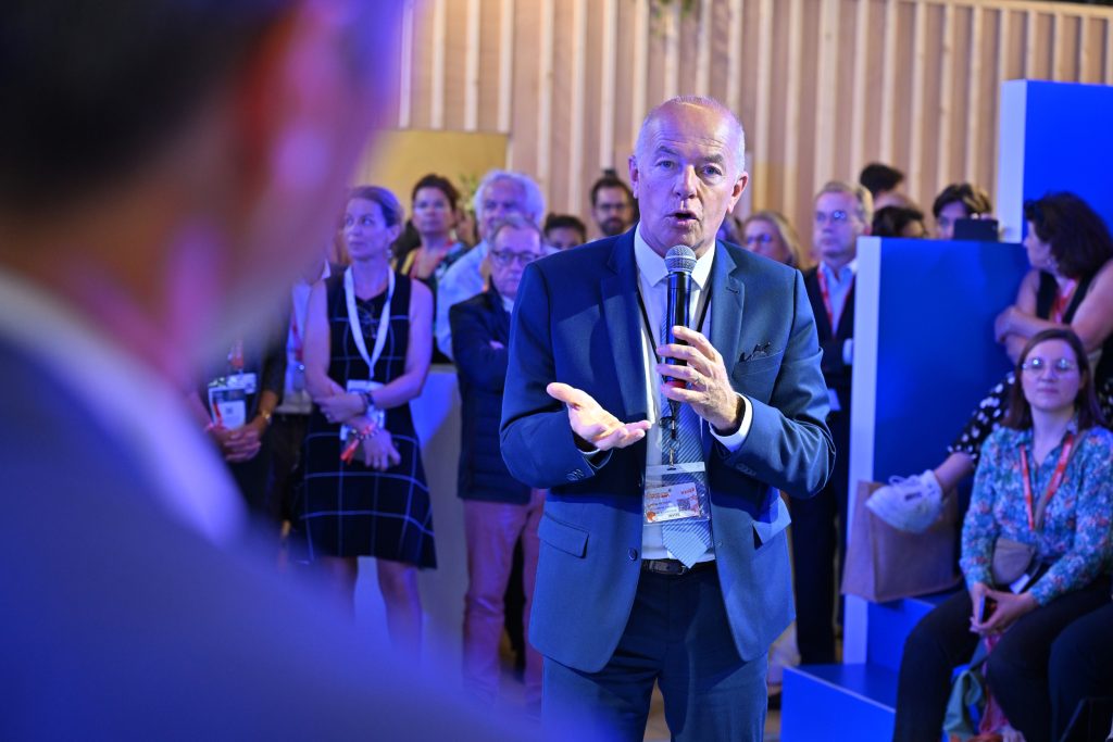 Michael MENIANE LENSMAN STUDIO