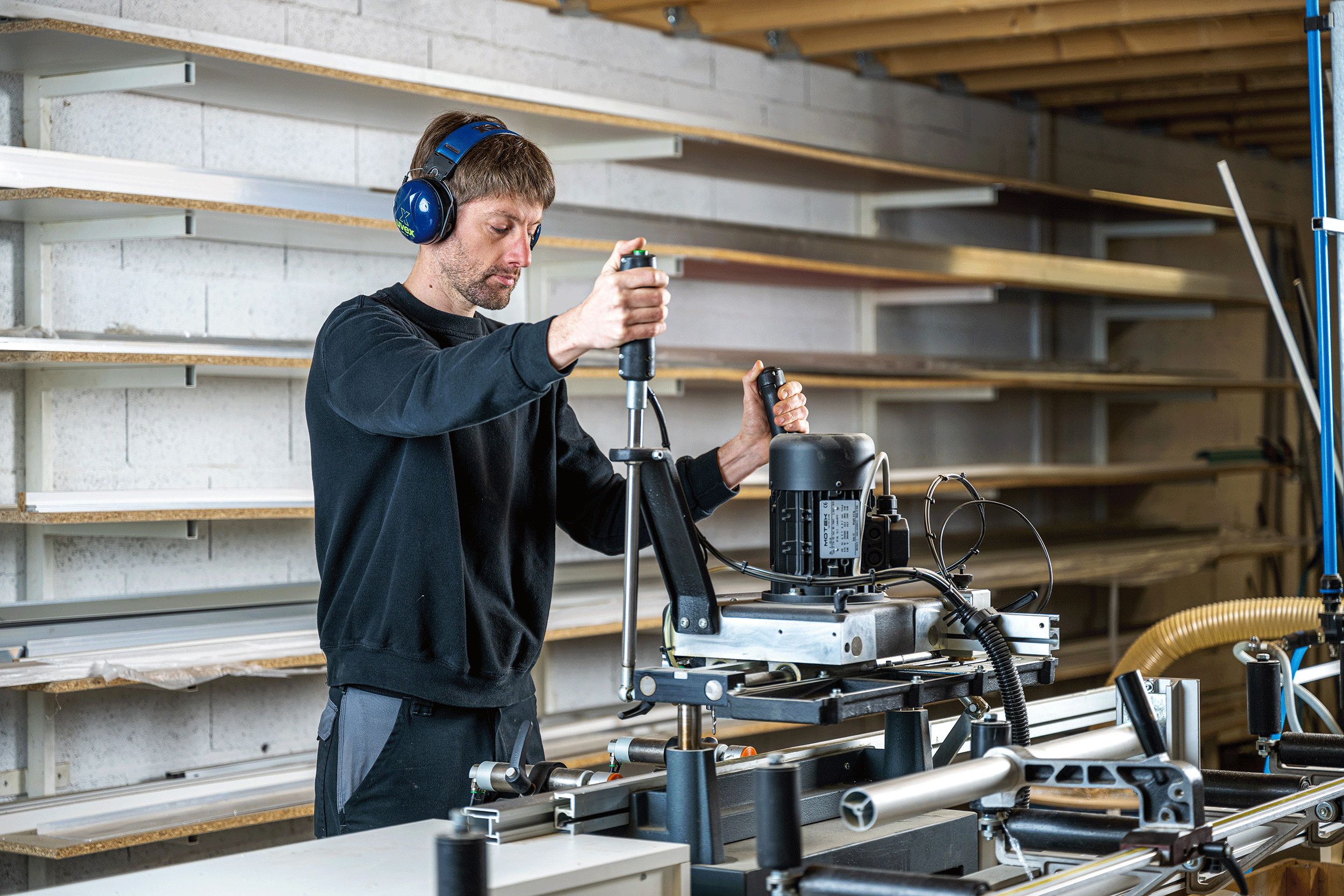 LENSMAN STUDIO Michael MENIANE