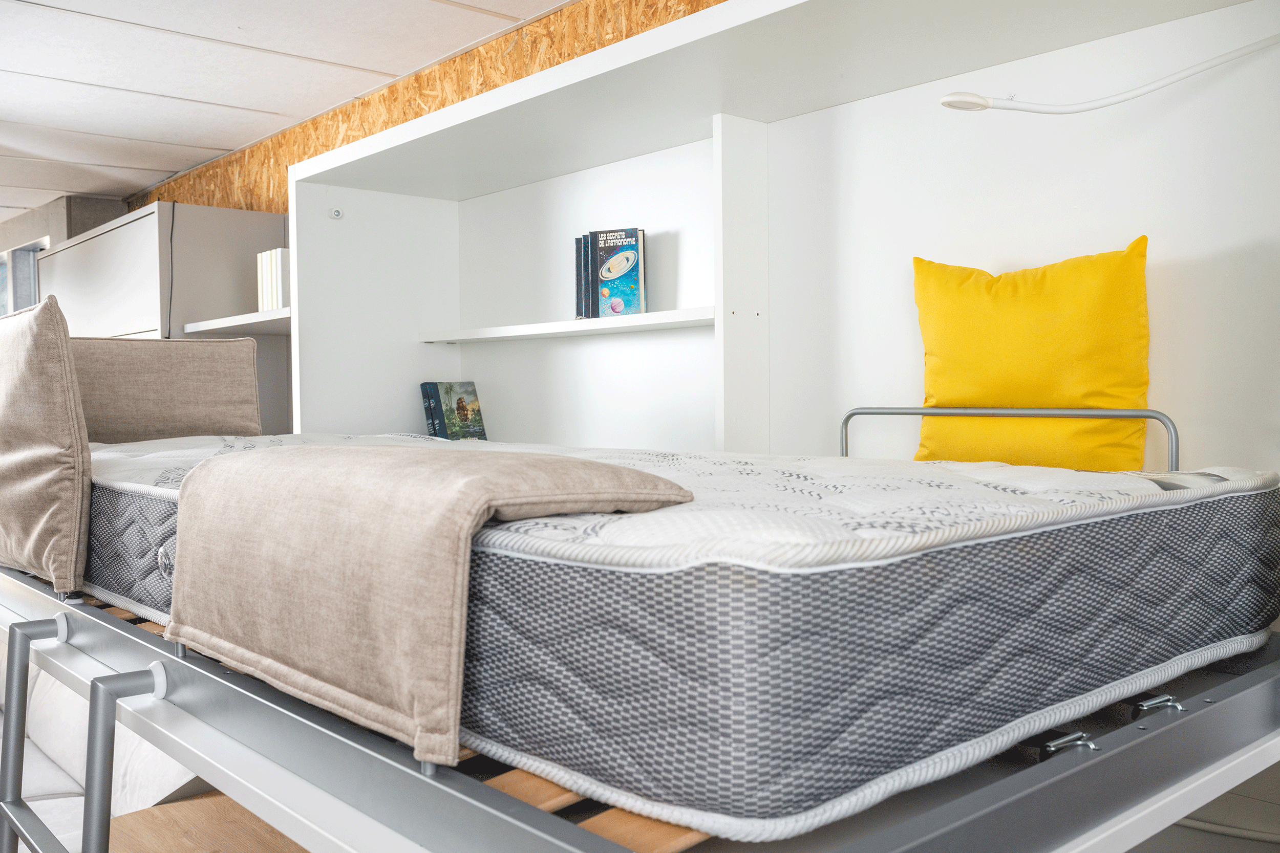 LENSMAN STUDIO Michael MENIANE