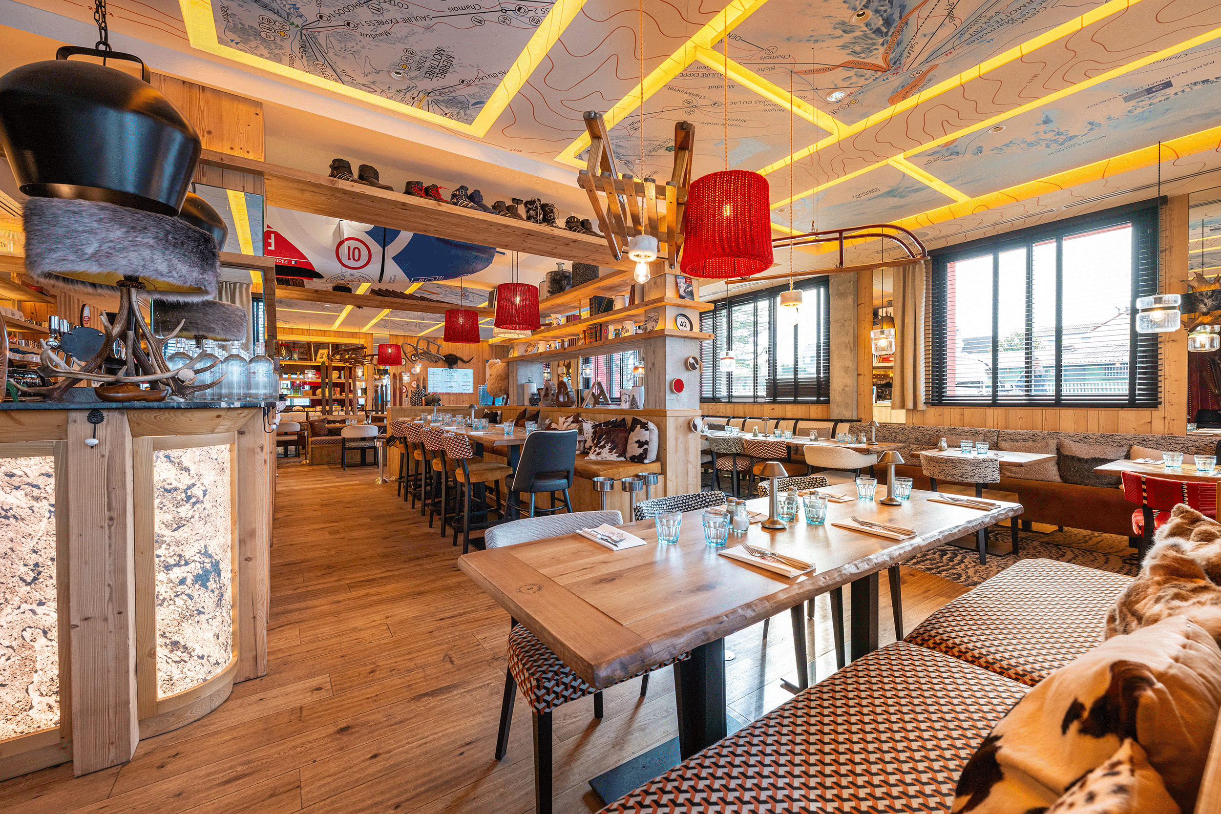 LENSMAN STUDIO Michael MENIANE