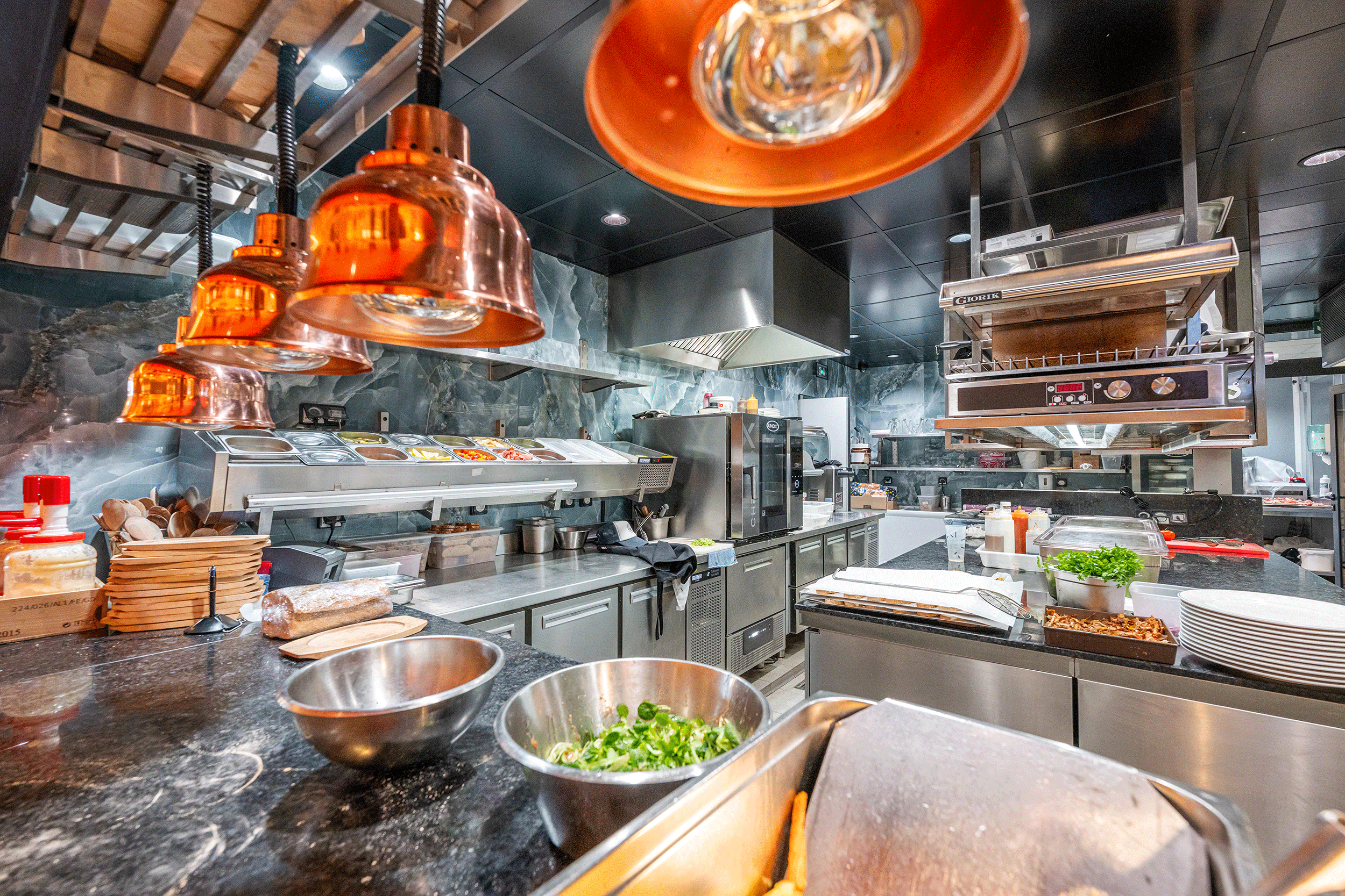 LENSMAN STUDIO Michael MENIANE