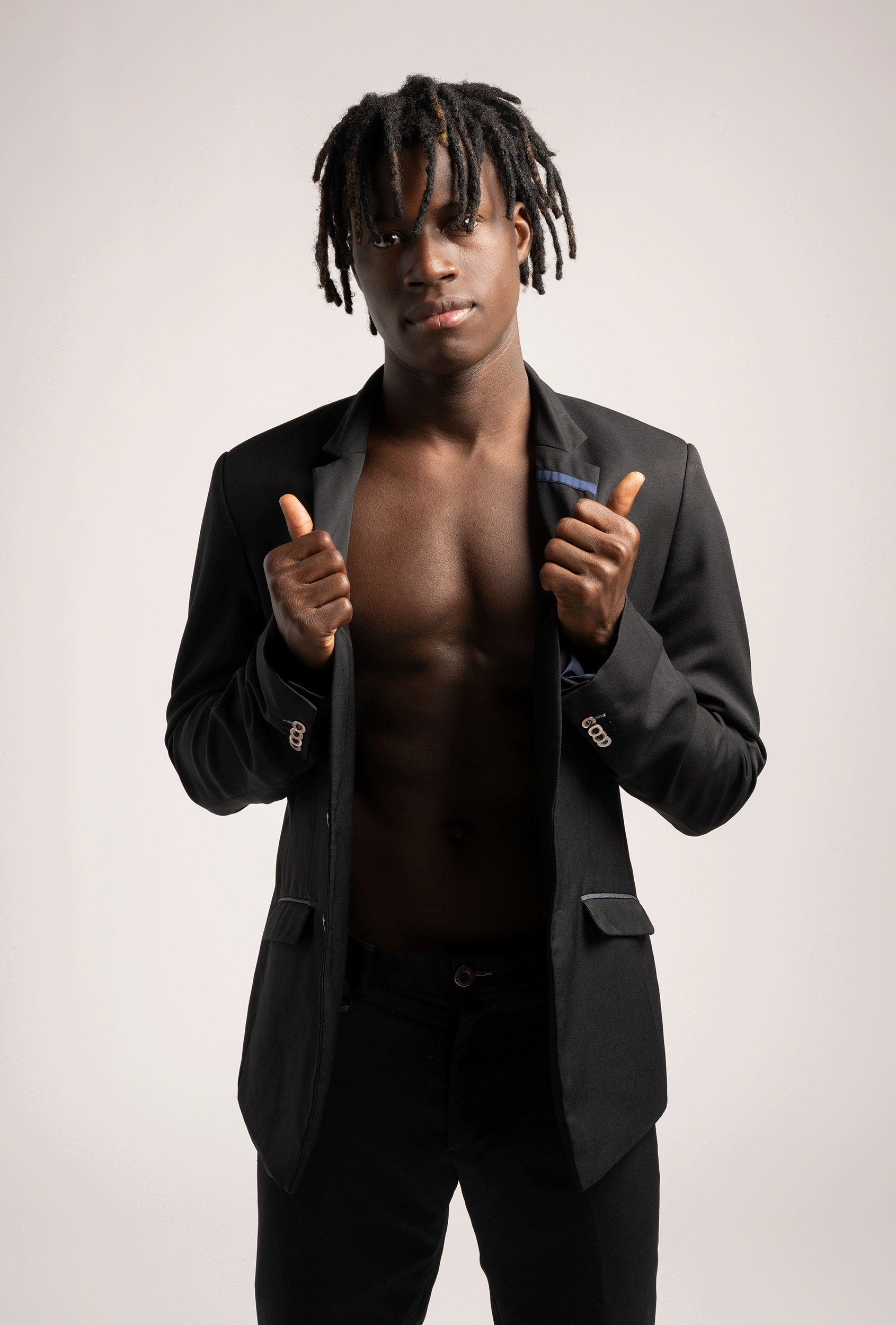 LENSMAN STUDIO Michael Meniane